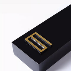 EdgeLine Vertical Clock