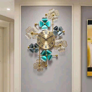 Modern Alexandra wall clock design